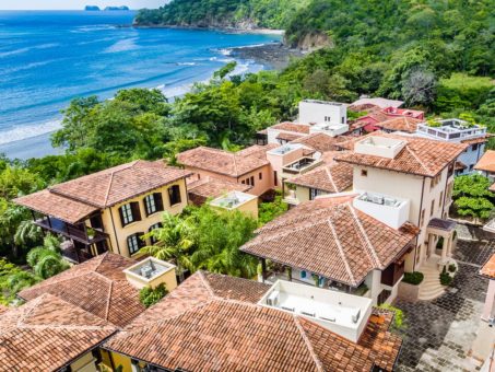 Costa Rica beach house for sale in the picturesque Las Catalinas