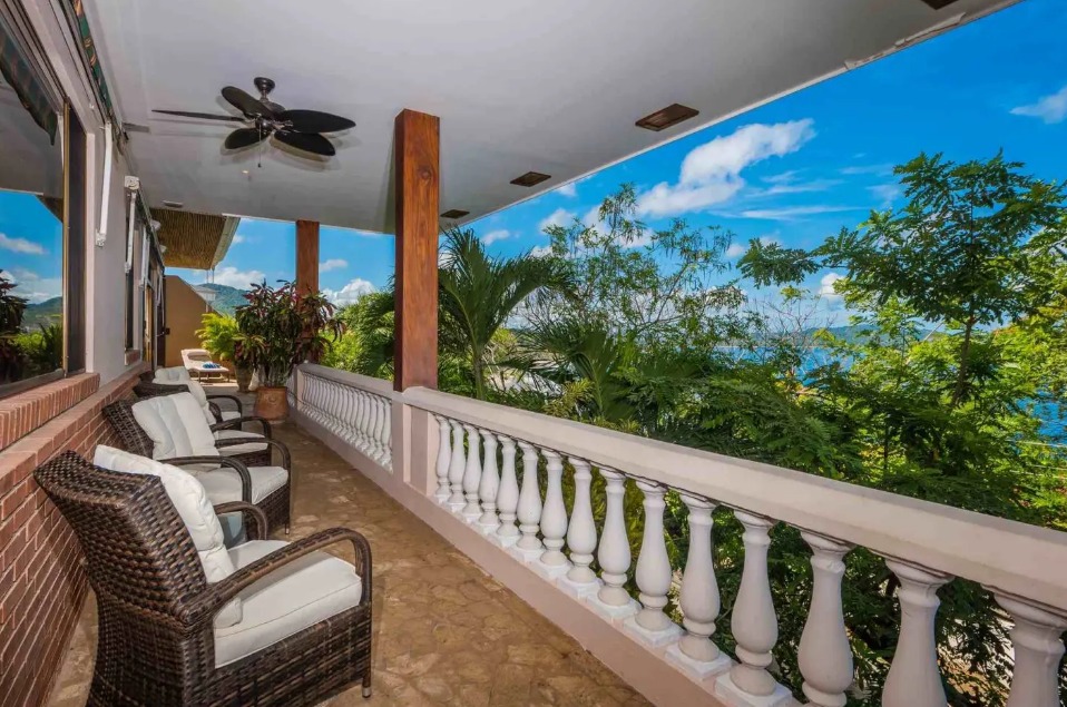Amazing and beautiful Costa Rica homes for sale on the beach