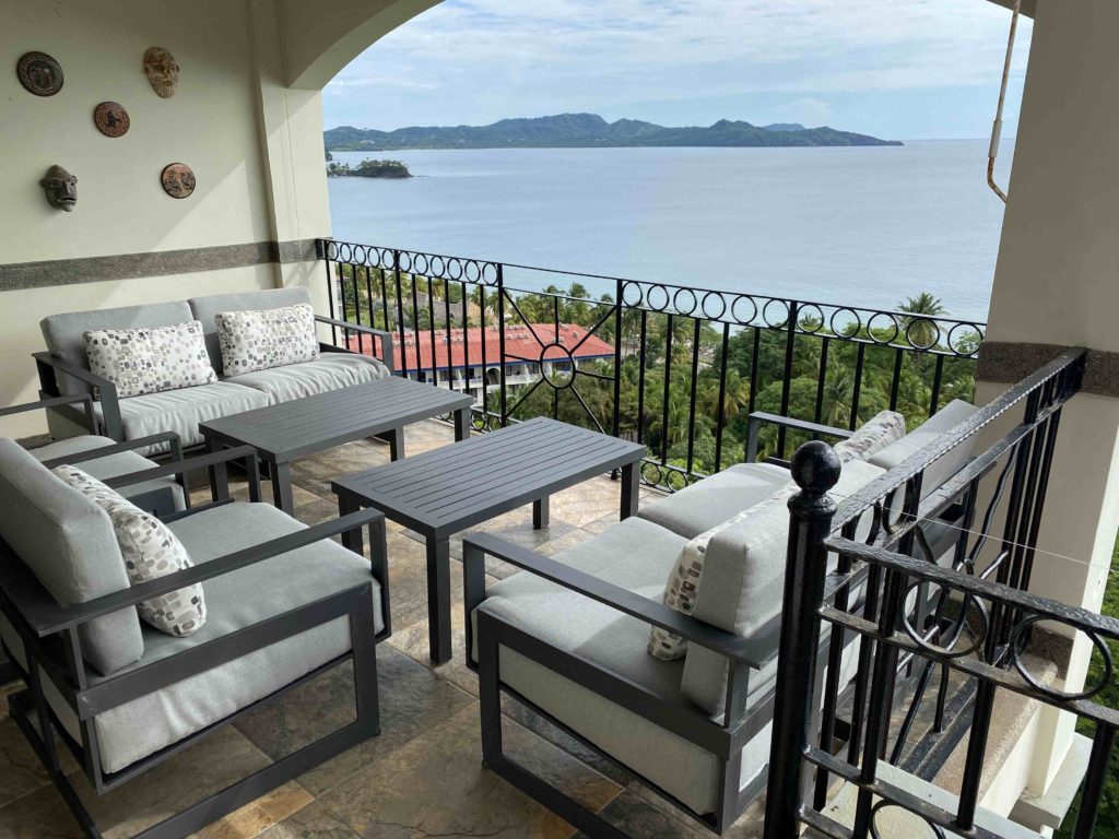 costa rica homes for sale on the beach
