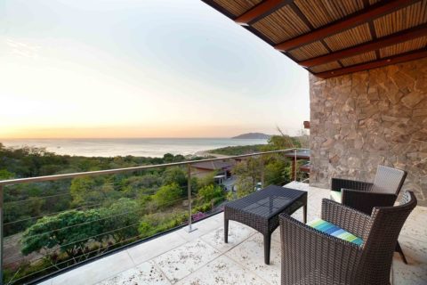 CASA VENTANA AL MAR | EL TESORO, TAMARINDO