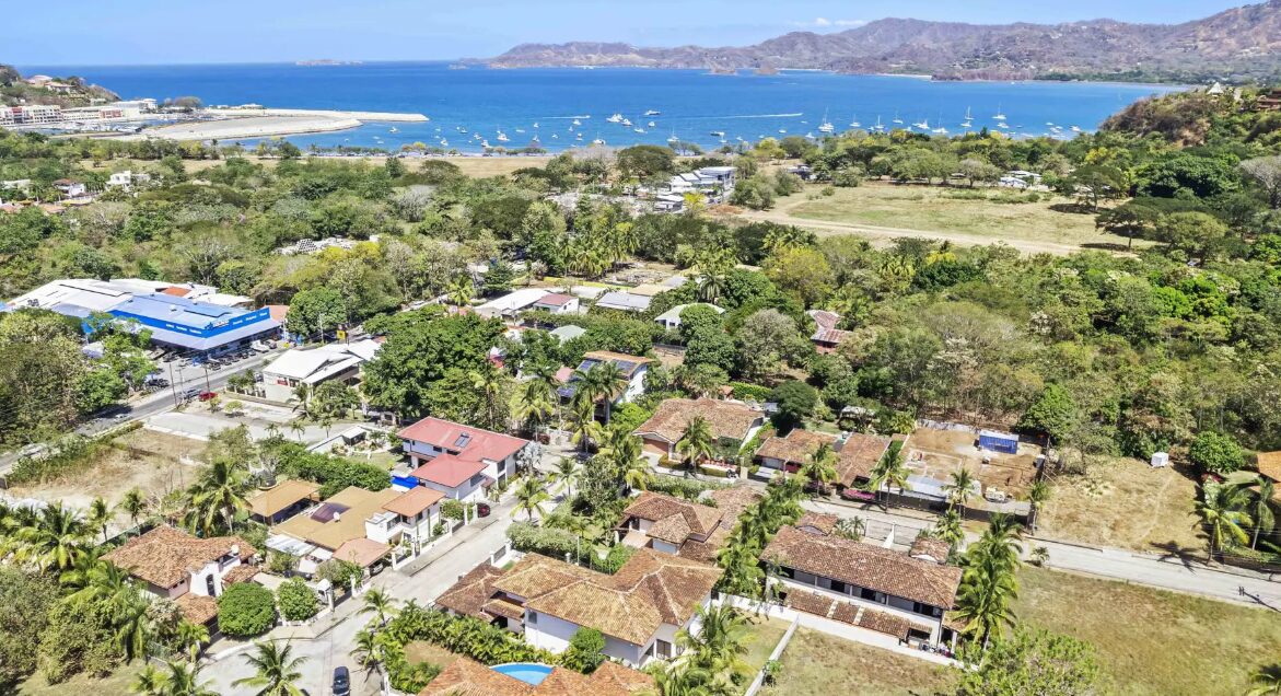 buying property in costa rica